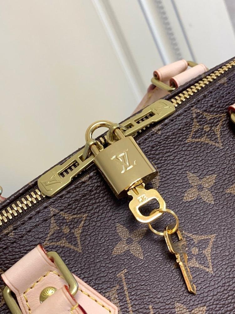 Alma Leather Shoulder Bag