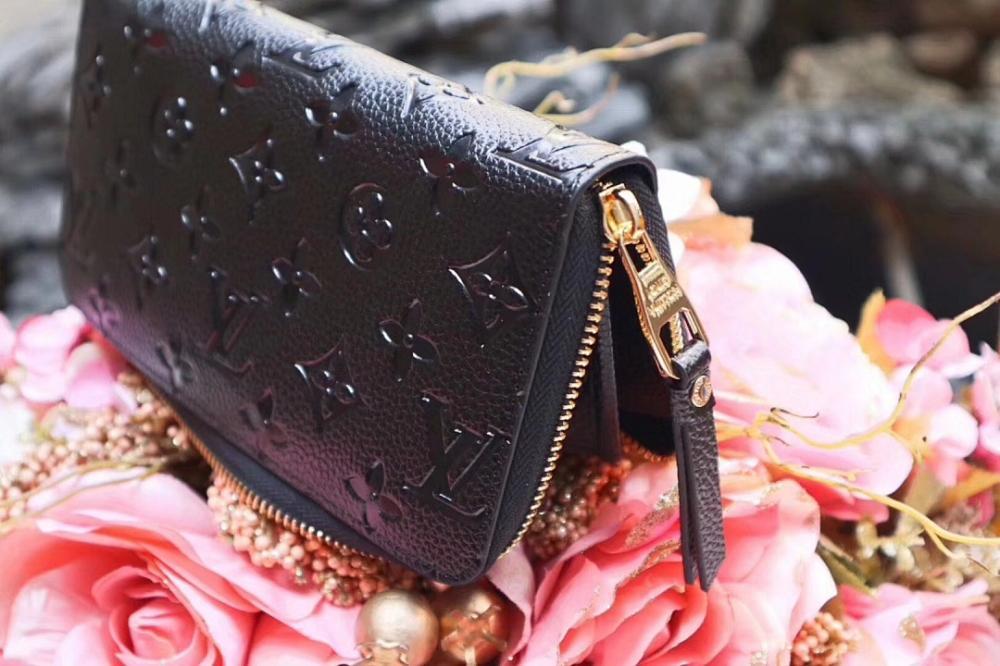 Luxury Leather Crossbody Bag – Special Edition