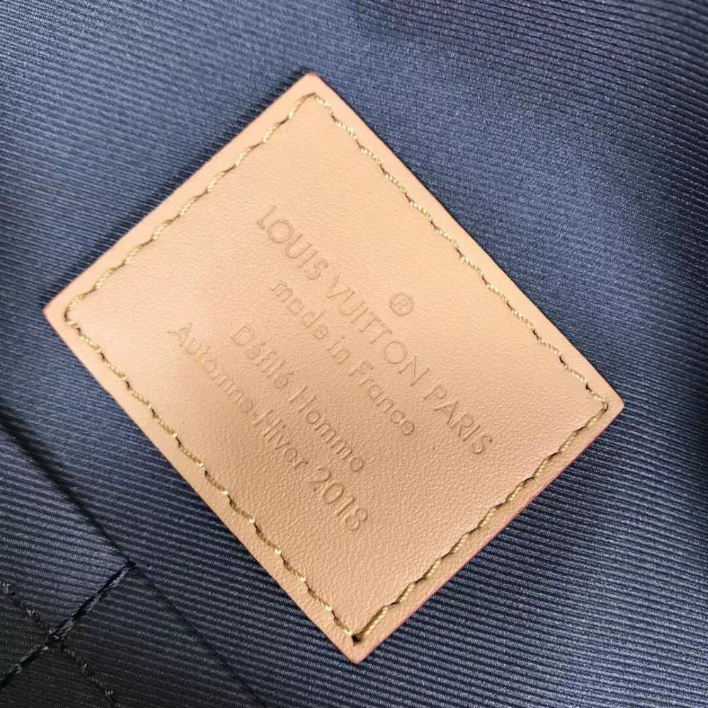 Practical Messenger Bag