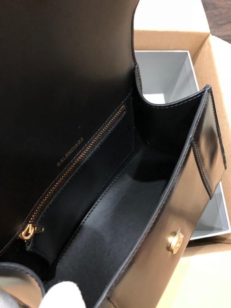 Modern Elegant Leather Top Handle Bag