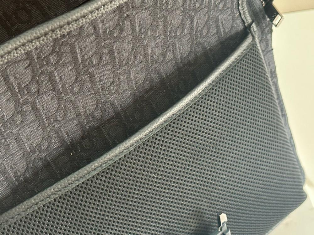 Stylish Refined Beige Quilted Jacquard Shoulder Bag