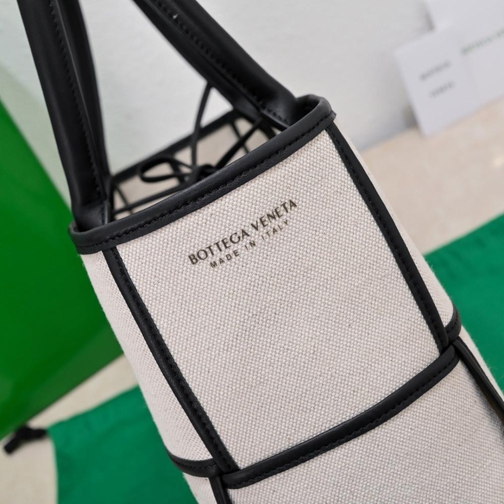 Alma Black Leather Tote Bag