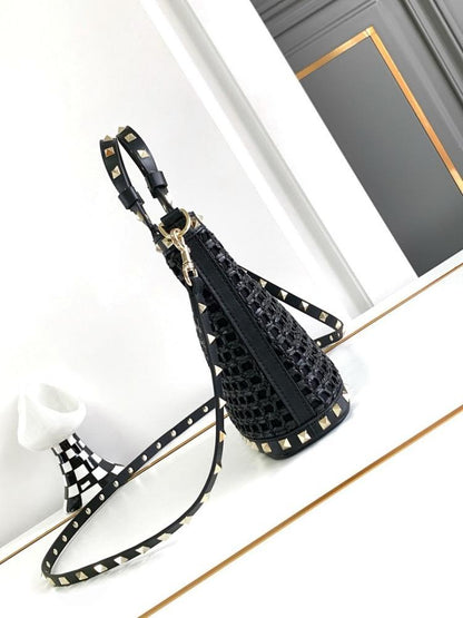 Stylish Studded Raffia Bucket Bag – Limited Edition