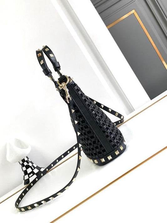 Stylish Studded Raffia Bucket Bag – Limited Edition