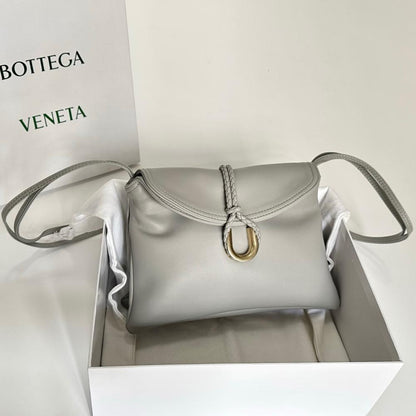 Luxury Woven Crossbody Bag – Limited Edition