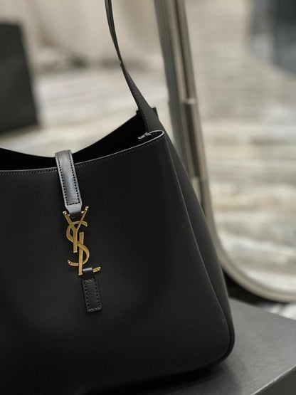 Alma Leather Shoulder Bag