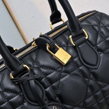 Modern Refined Leather Shoulder Bag
