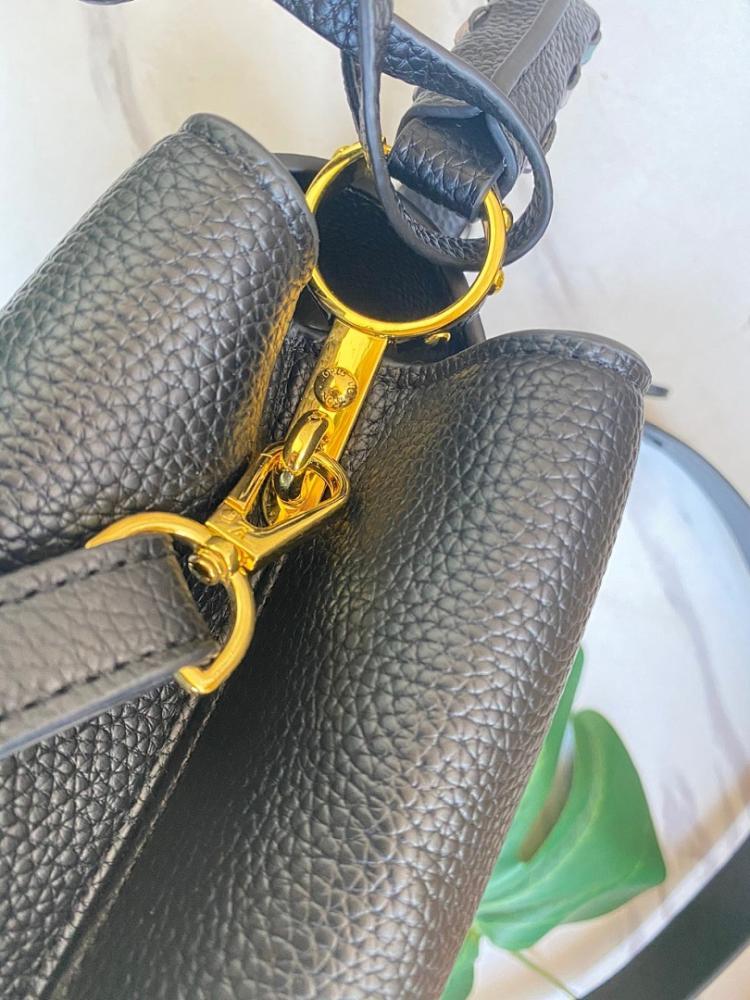 Italian-Inspired Elegant Leather Shoulder Bag