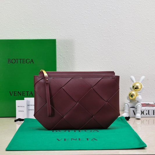 Modern Elegant Leather Top Handle Bag