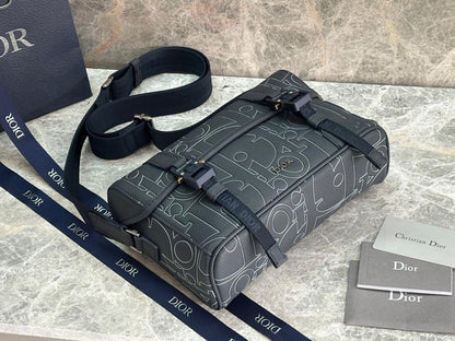Elegant Blue Leather Shoulder Bag – Special Edition