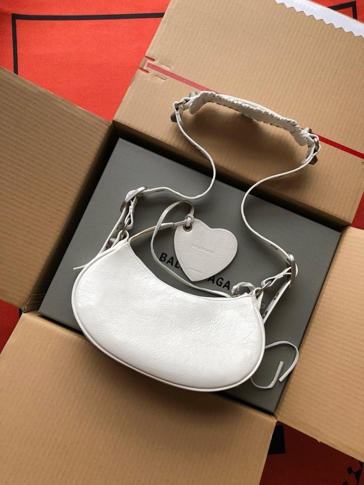 Classic Luxury Woven Leather Shoulder Bag – Special Edition