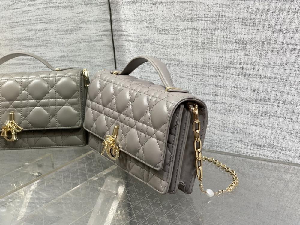 Classic Leather Top Handle Bag