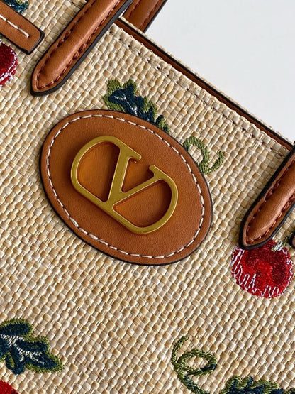 Classic Refined Brown Embroidered Leather Shoulder Bag