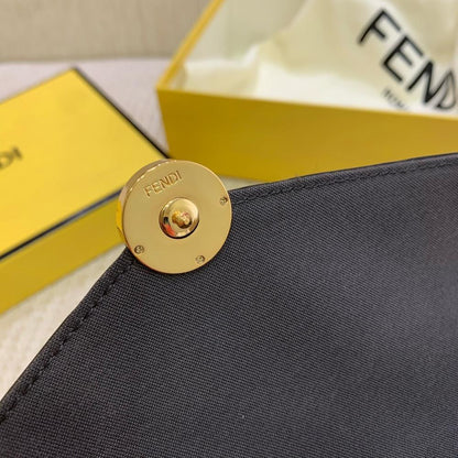 Arco Shoulder Bag
