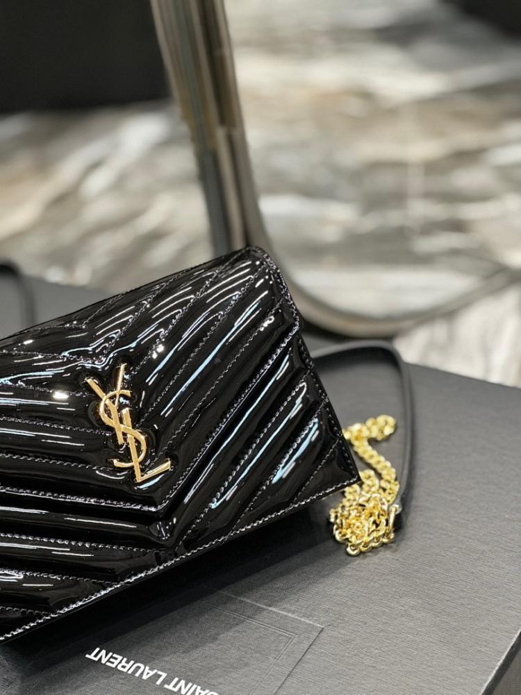 Italian-Inspired Elegant Bag