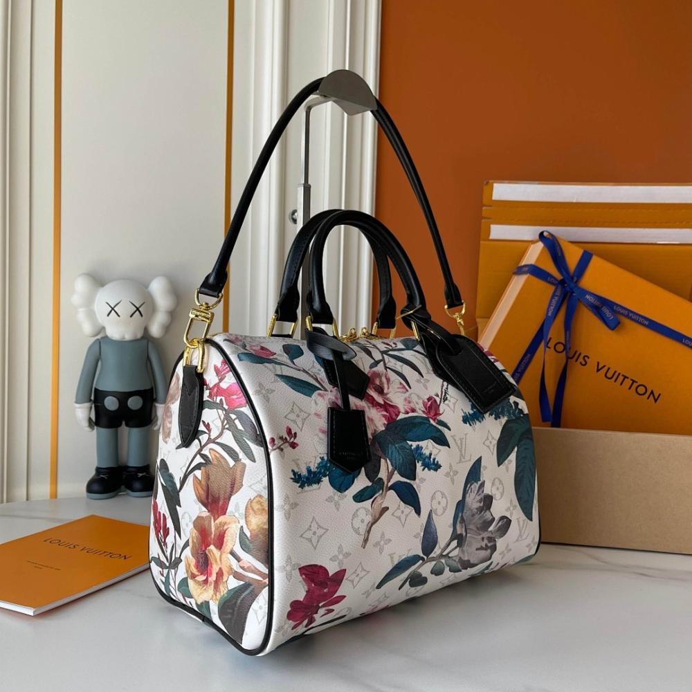 Modern Italian-Inspired Gold Leather Crossbody Bag