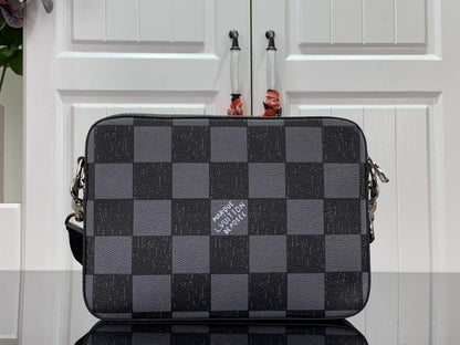 Elegant Messenger Bag