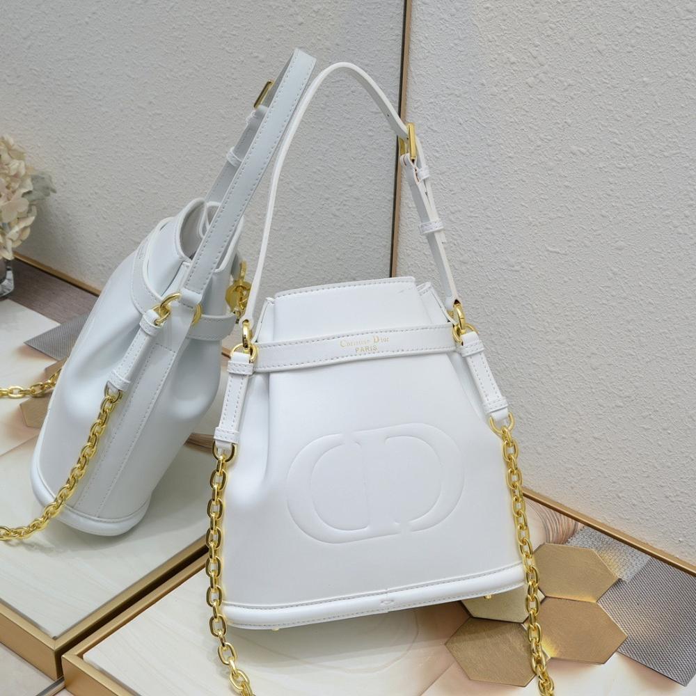 Modern Refined Calfskin Bucket Bag