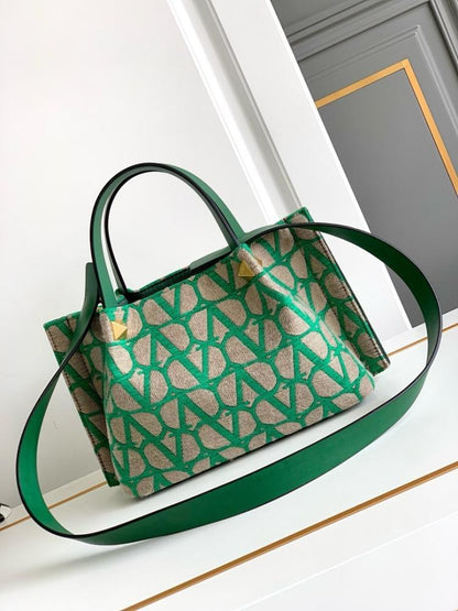 Elegant Stylish Woven Bag