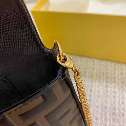 Arco Shoulder Bag