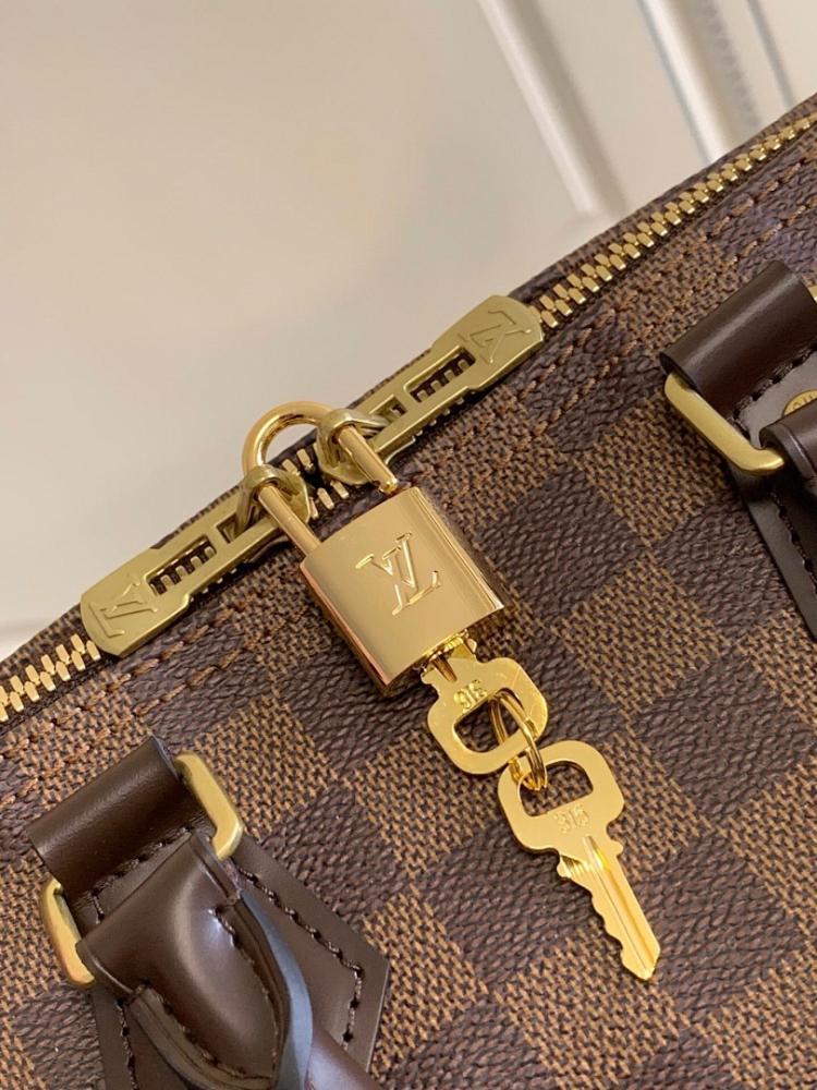 Modern Elegant Shoulder Bag