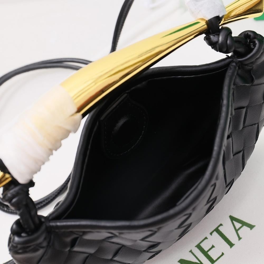 Classic Refined Woven Leather Crossbody Bag