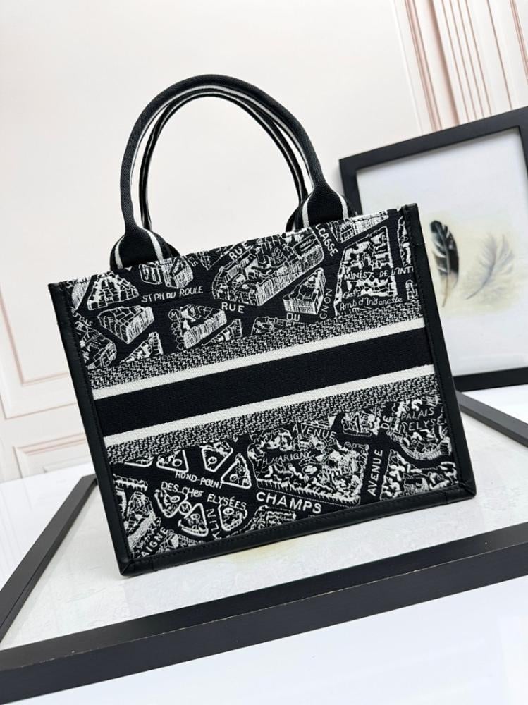Stylish Premium Embroidered Leather Shoulder Bag