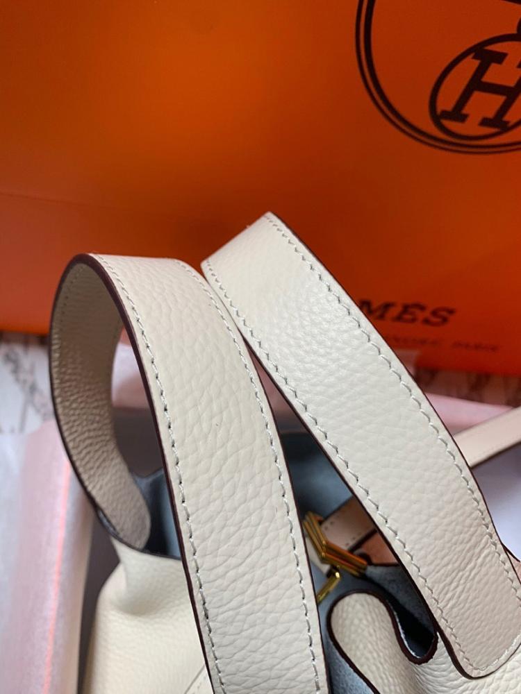 Alma Leather Tote Bag