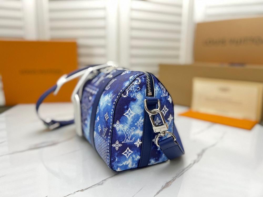 Modern Stylish Calfskin Shoulder Bag