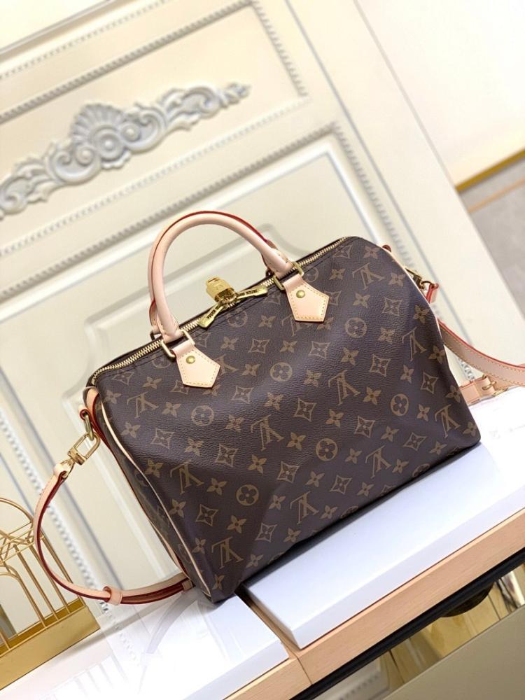 Alma Leather Shoulder Bag