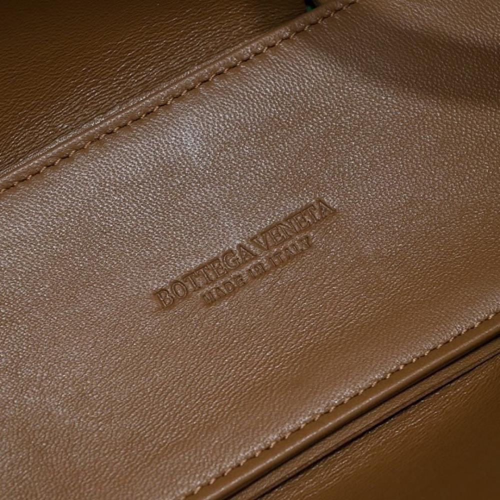 Alma Tote Bag