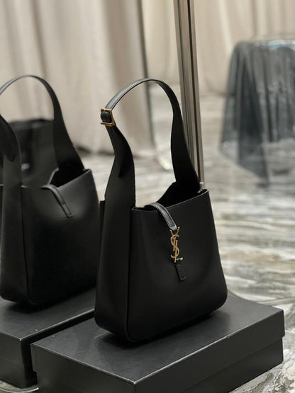 Alma Leather Shoulder Bag
