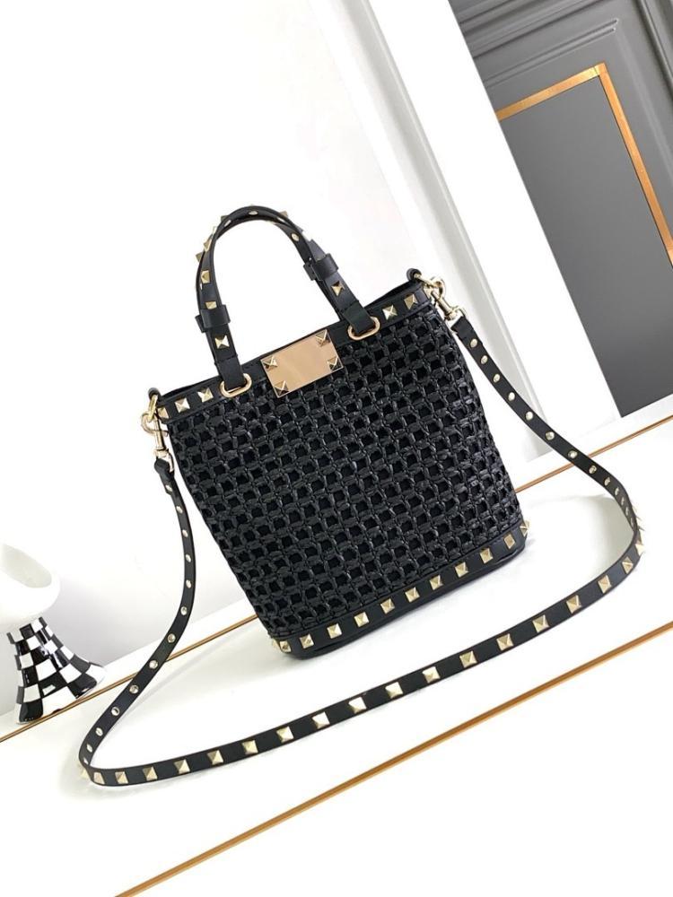 Stylish Studded Raffia Bucket Bag – Limited Edition