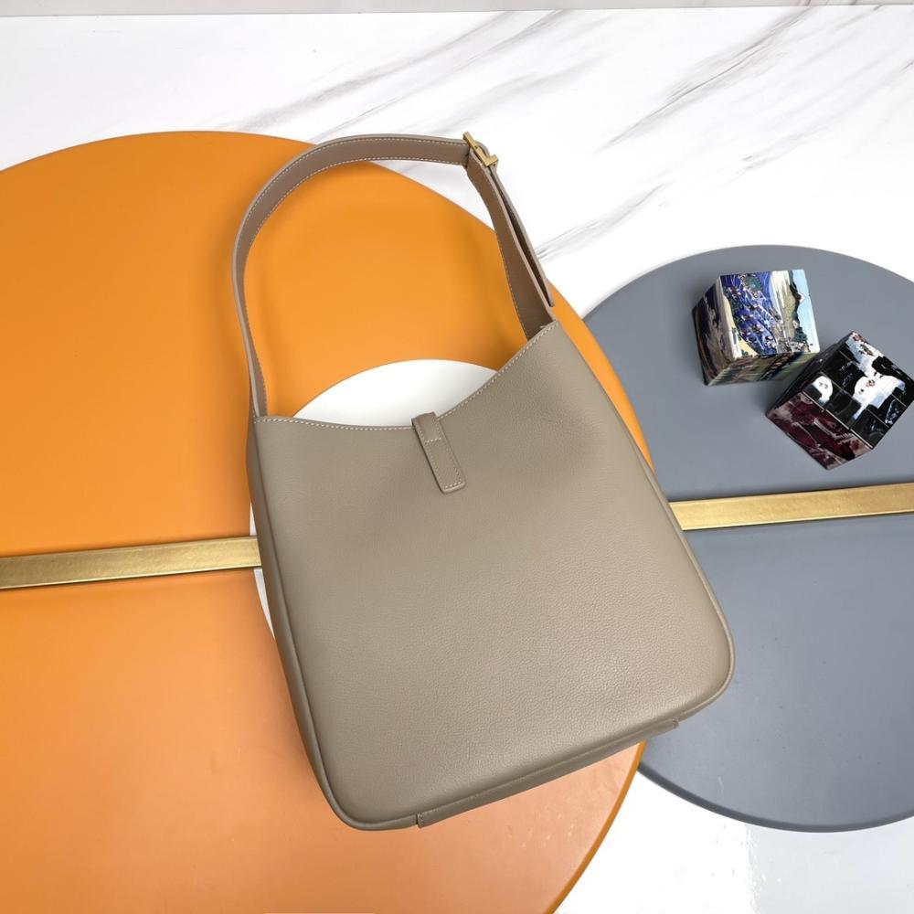 Classic Leather Shoulder Bag