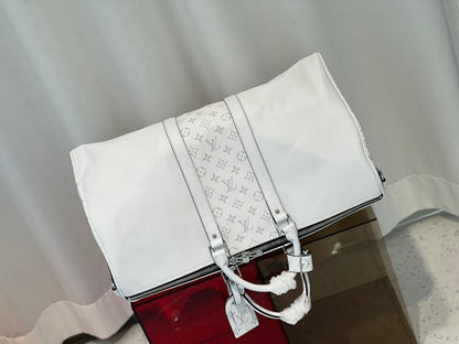 Classic Leather Shoulder Bag – Special Edition