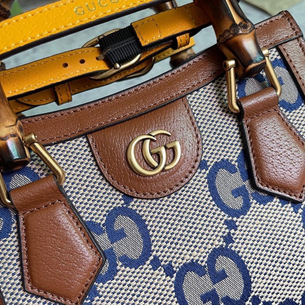 Elegant Crossbody Bag – Limited Edition