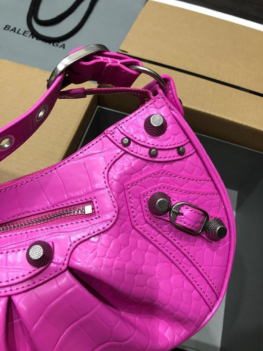 Elegant Refined Woven Leather Shoulder Bag