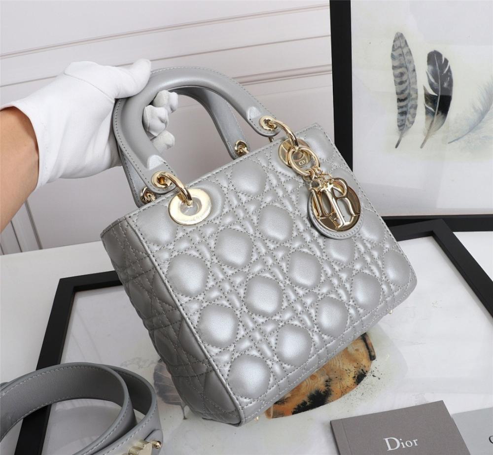Modern Luxury Gold Leather Shoulder Bag