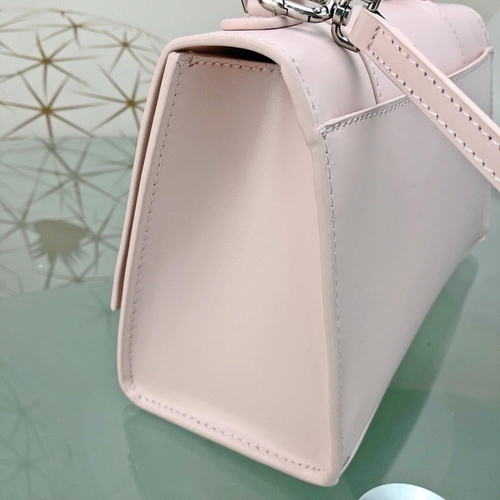 Stylish Leather Top Handle Bag – Limited Edition