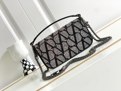 Stylish Refined Quilted Lambskin Shoulder Bag
