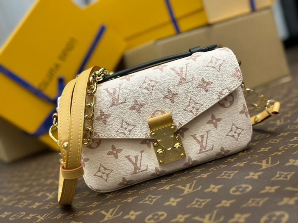 Modern Stylish Shoulder Bag