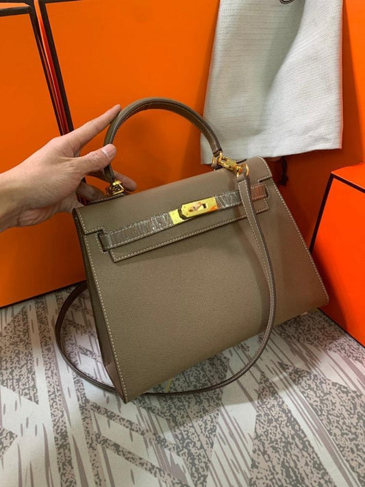Classic Refined Leather Shoulder Bag