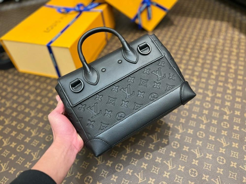 Stylish Refined Leather Crossbody Bag