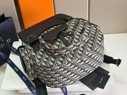 Modern Refined Top Handle Bag