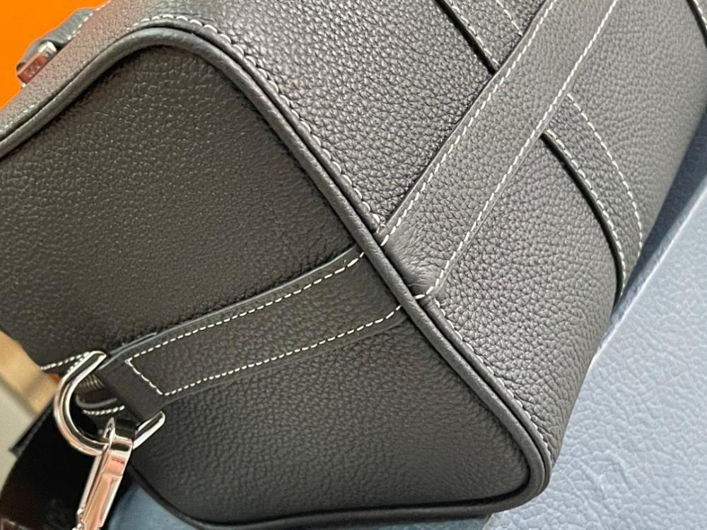 Stylish Refined Black Leather Shoulder Bag