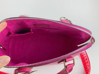 Modern Italian-Inspired Leather Shoulder Bag