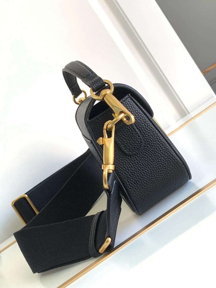 Elegant Premium Calfskin Shoulder Bag