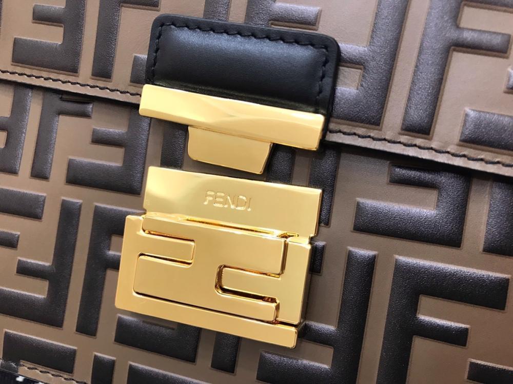 Elegant Shoulder Bag