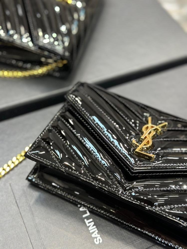 Italian-Inspired Elegant Bag