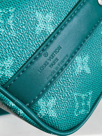 Modern Refined Leather Travel Bag